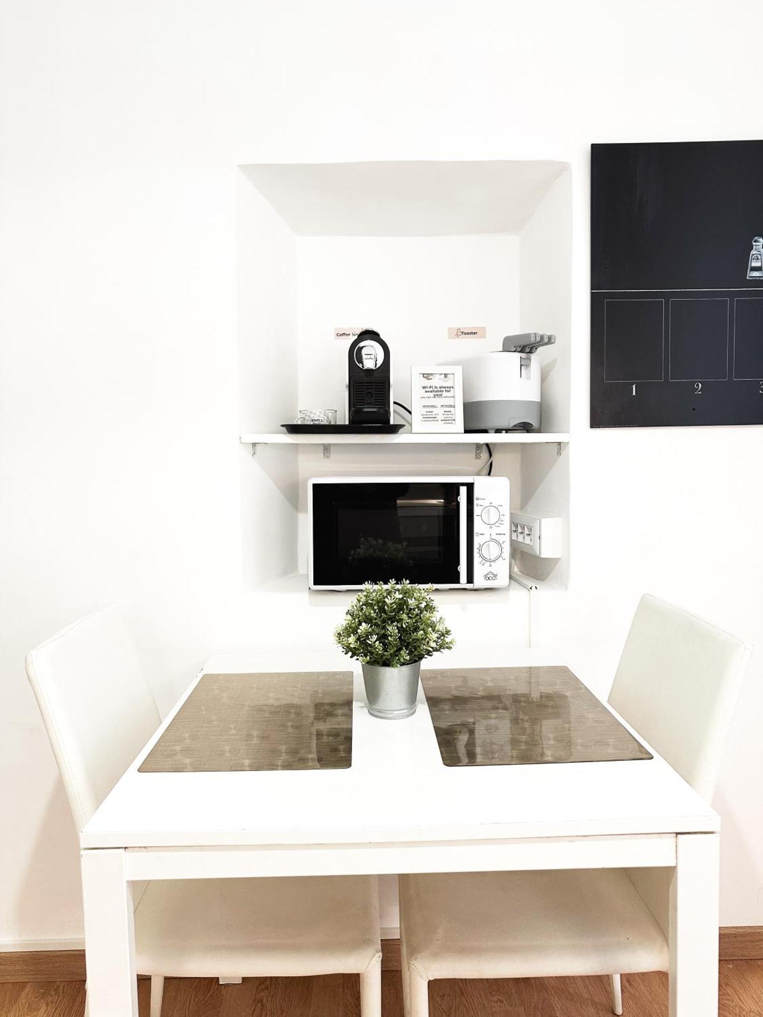 Apartment By The Colosseum - White Chic Flats Rome Exterior photo